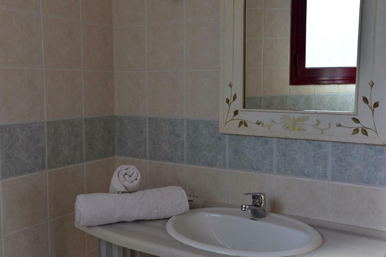 Anais Apartments Megás Limniónas Dış mekan fotoğraf