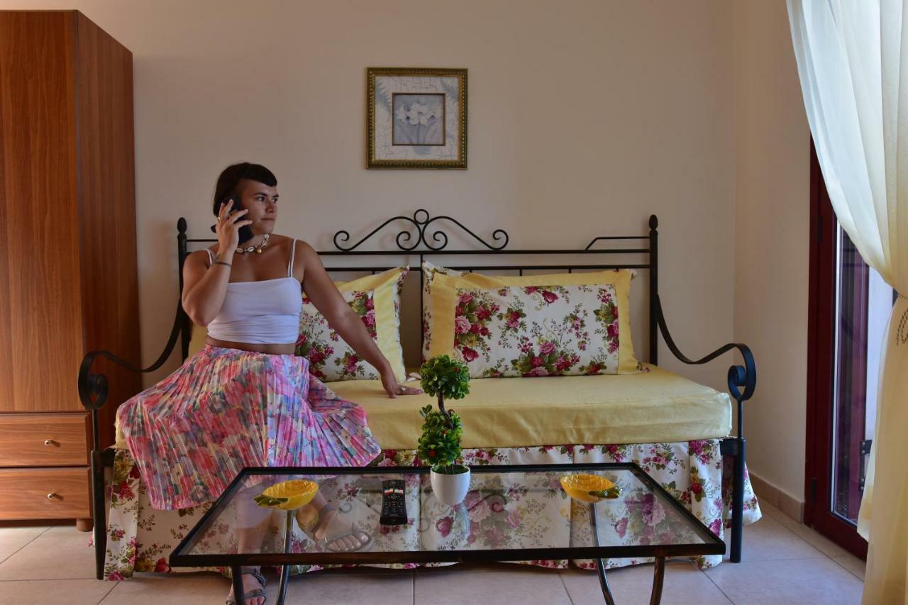 Anais Apartments Megás Limniónas Dış mekan fotoğraf