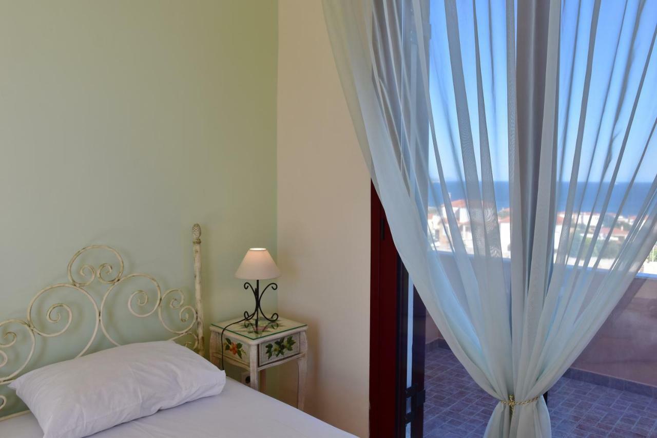Anais Apartments Megás Limniónas Dış mekan fotoğraf